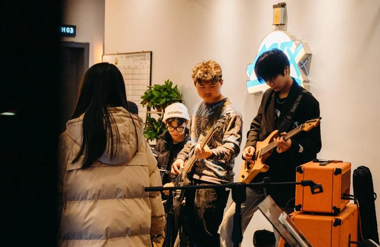 得以充分展