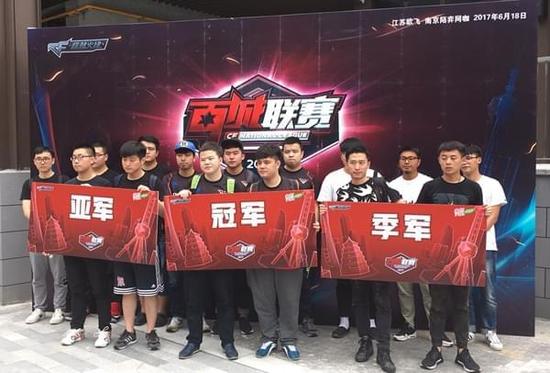 年轻狙击手 年轻狙击手