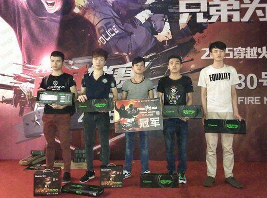 危机中的绩 危机中的绩